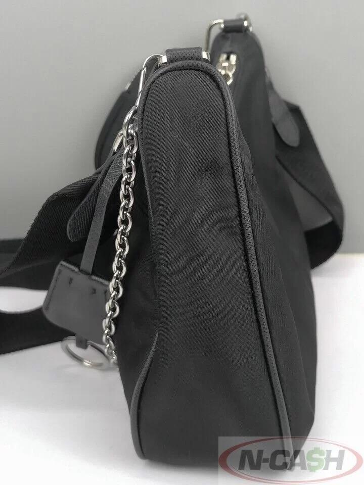 PRADA 1BH204 Re-Edition Nero Bag with Pouch (Category: Luxury Bags & Wallets) located in Quezon City. Submitted by luxury_by_n-cash (Listing ID 1187718716, Image 3). Description: N-Cash Pawnshop "Instant Cash for Bags, Watches, Cars, and Electronics" https://www.ncash-pawnshop-philippines.com/ PRADA 1BH204 Re-Edition Nero Bag with Pouch PRE-OWNED Brand: PRADA Measures: 8.5″ L x 4.5″ H x 2.5″ D (approx) Material: Black Nylon with Leather Trim 16″ 