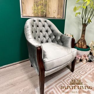 (Category: ) located in . Submitted by dainteliving (Listing ID 1187762485, Image 1). Description: .