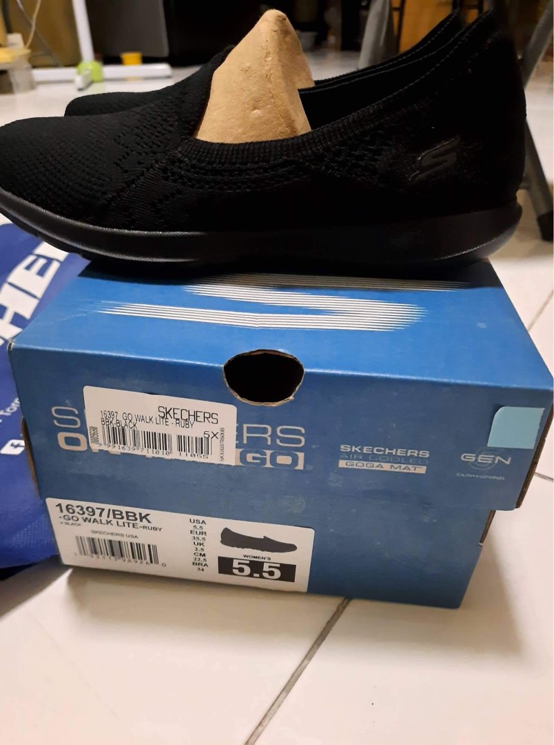 Skechers Rubber Shoes, Women's Fashion, Footwear, Sneakers on Carousell