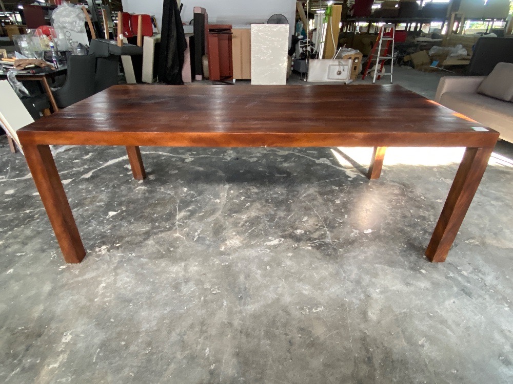 (S)Solid Wood 8 Seater Dining Table / Meja Makan Kayu Pejal 8 Tempat ...