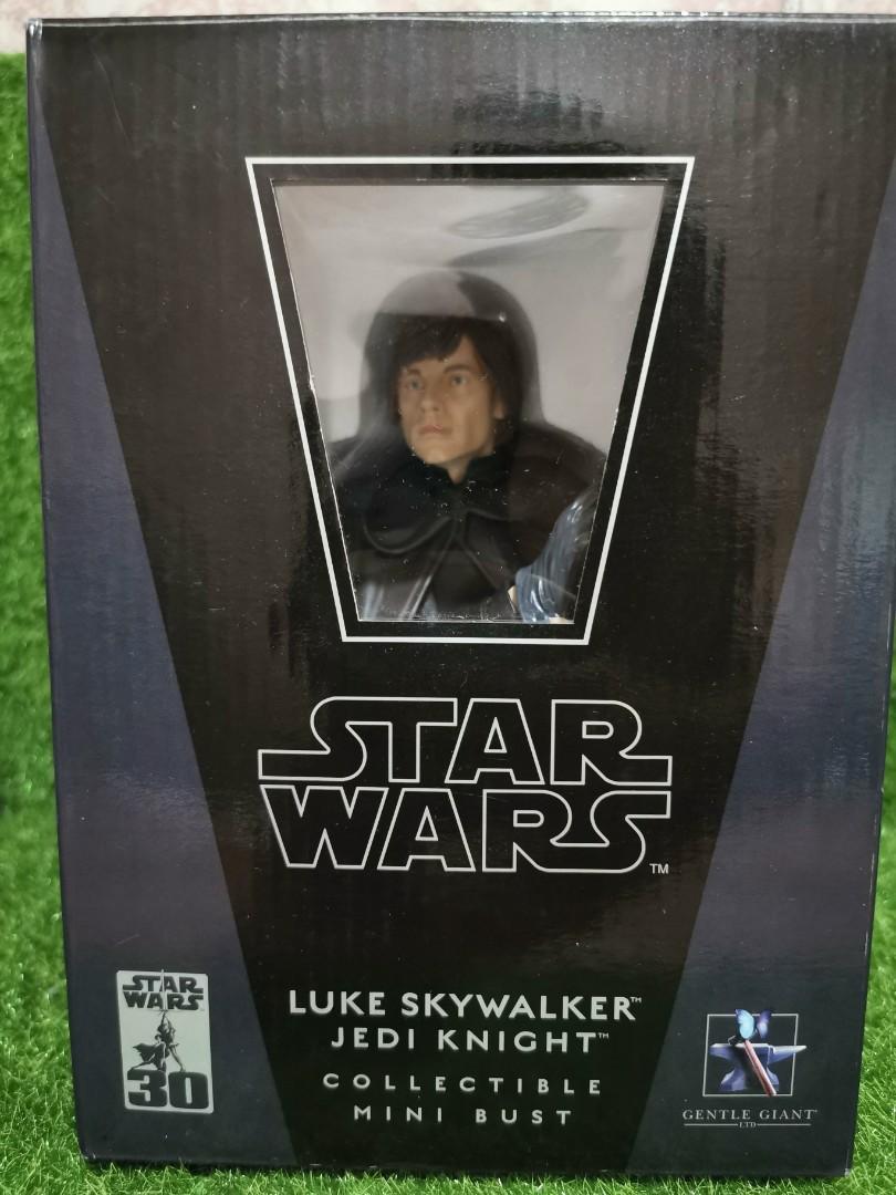 Star wars luke skywalker head bust (Category: Figurines & Statues) located in Makati City. Submitted by rei.bamboo23 (Listing ID 1187669957, Image 1). Description: Resin AUTHENTIC JAPAN RELEASE Mint in box condition.