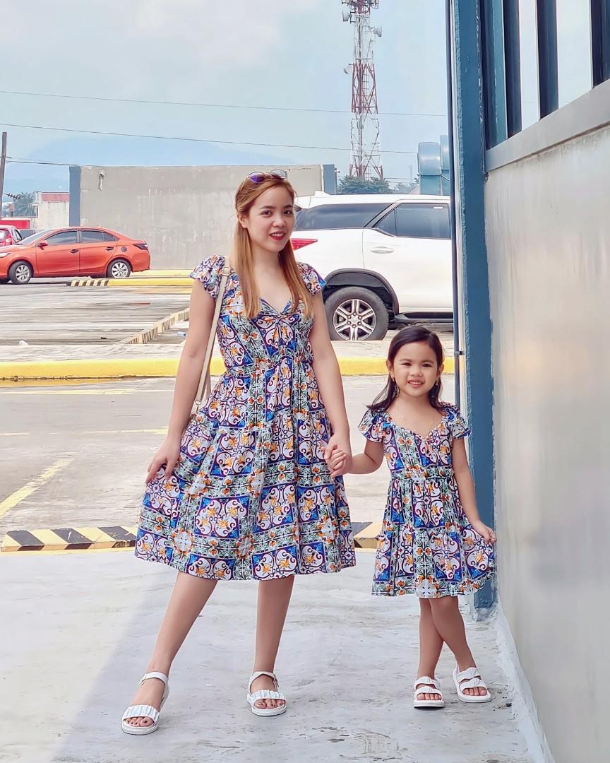 Twinning mother and daughter clothes 2025