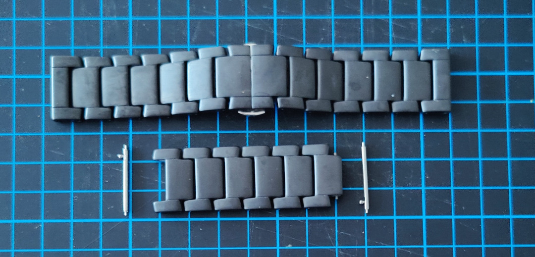 Ceramic watch shop band