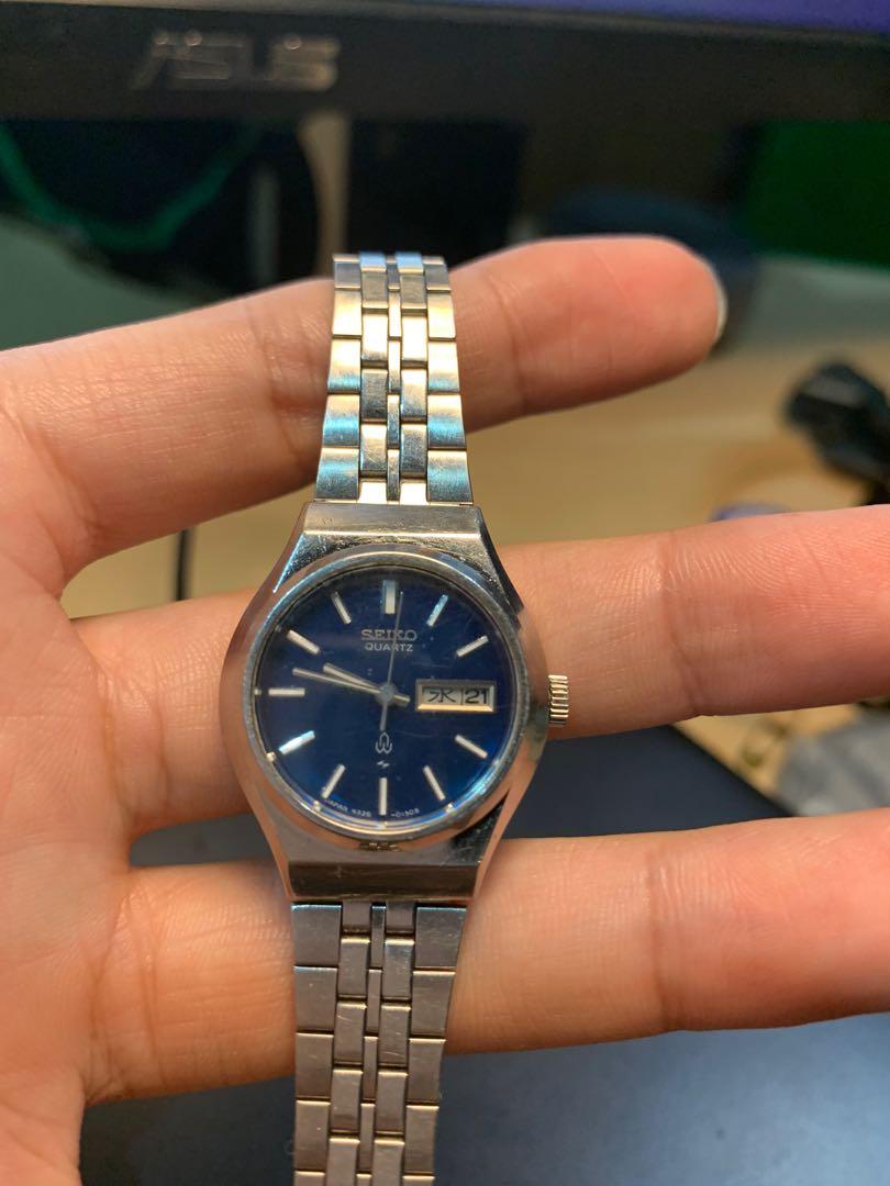Vintage Seiko Quartz 1970's Blue Dial 26mm, Women's Fashion, Watches &  Accessories, Watches on Carousell