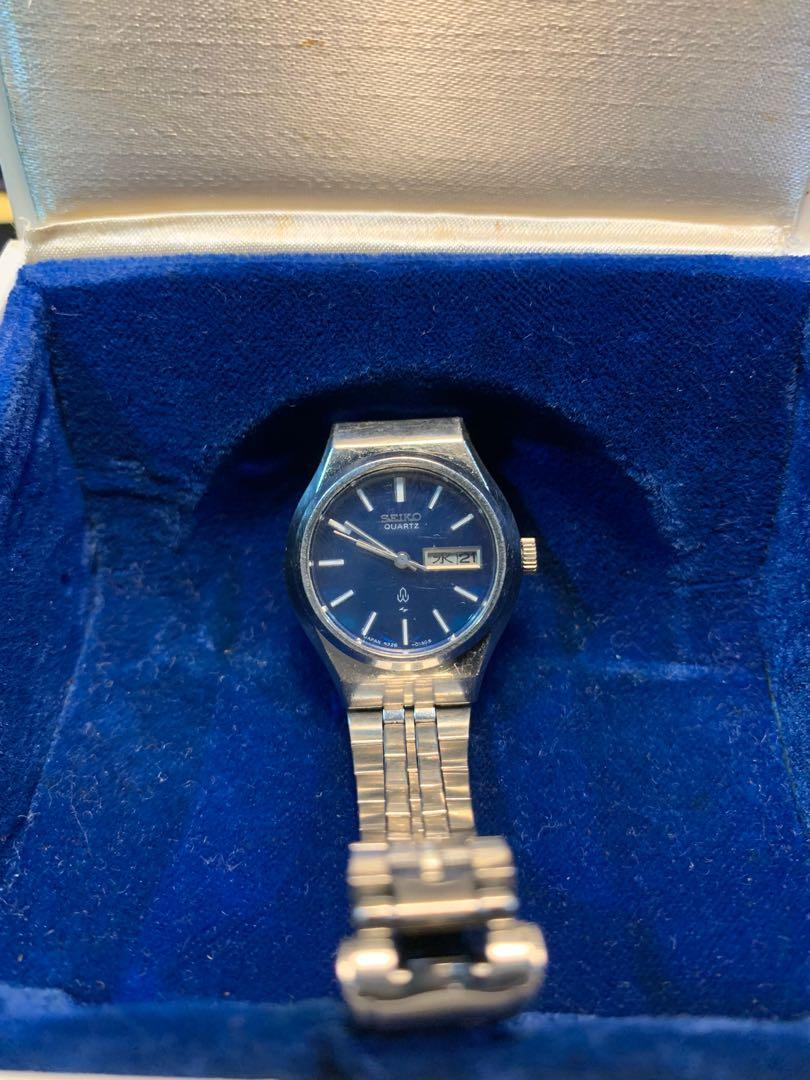 Vintage Seiko Quartz 1970's Blue Dial 26mm, Women's Fashion