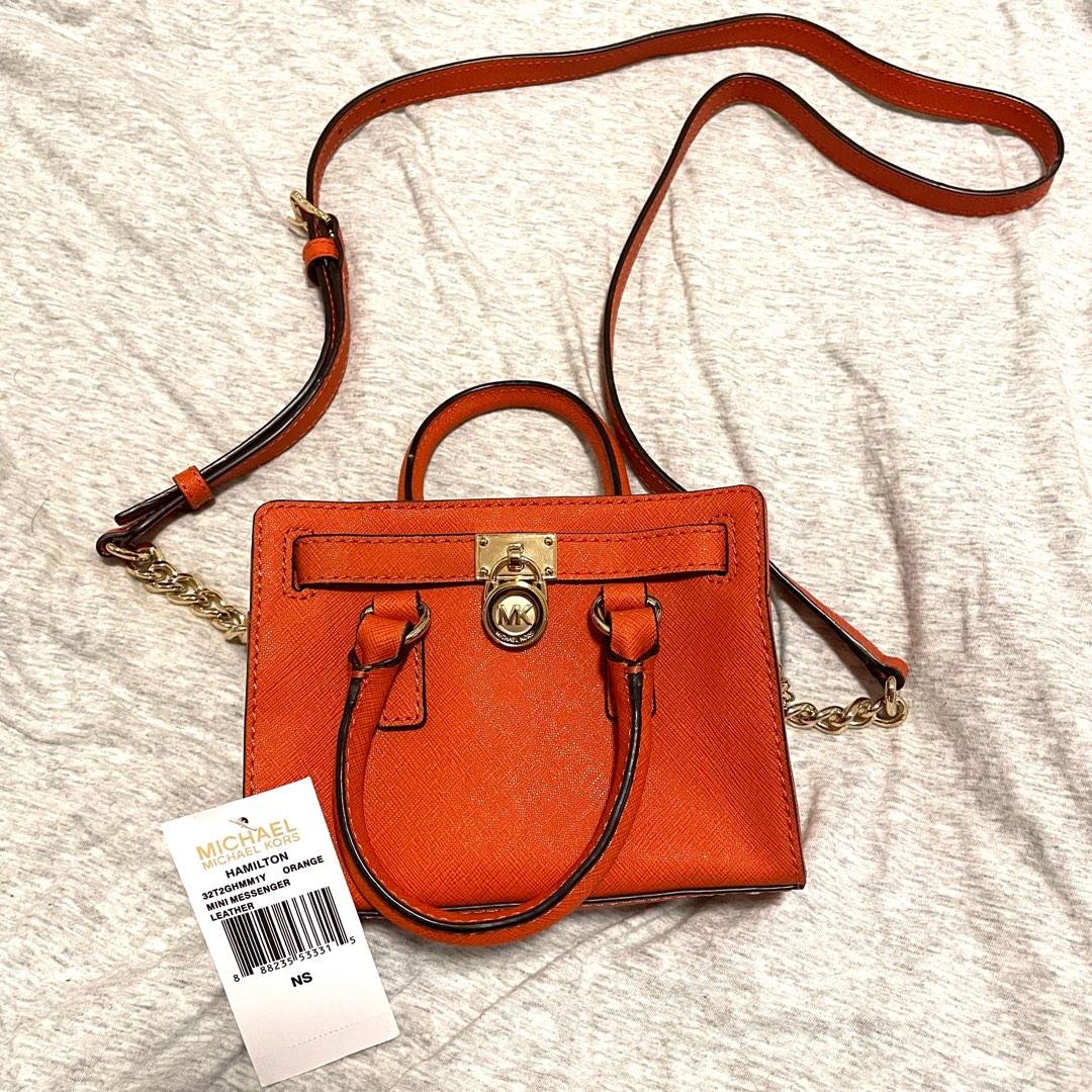 全新 Michael Kors Hamilton Mini Messenger Bag 防刮皮革迷你斜背包, 她的時尚, 包包、錢包, 錢包