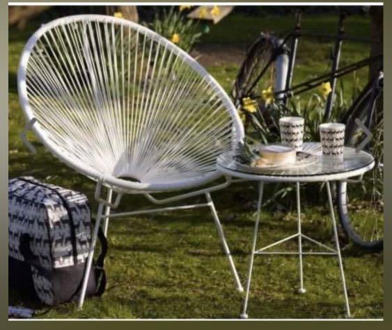 Acapulco chair by Hipvan