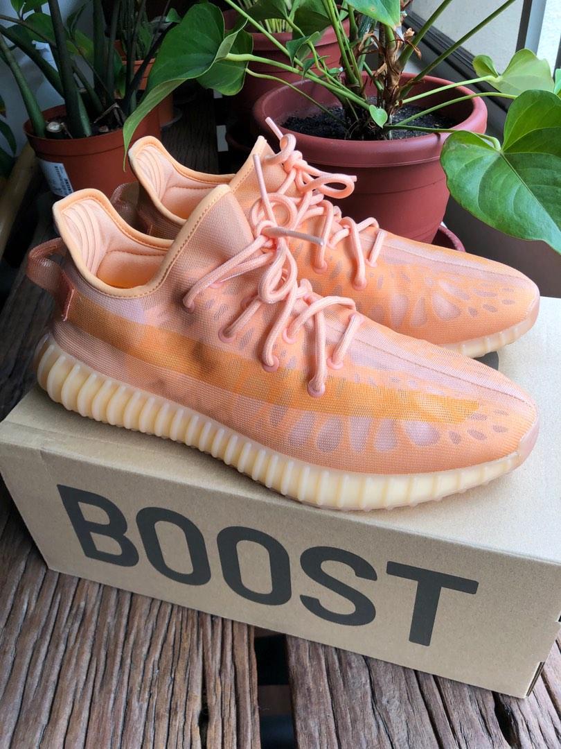 Yeezy boost clay on feet 2025
