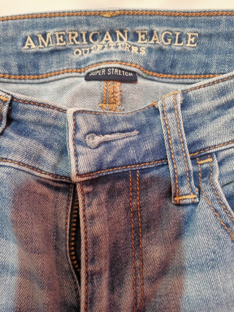 American eagle ripped jeans, Women's Fashion, Bottoms, Jeans on Carousell