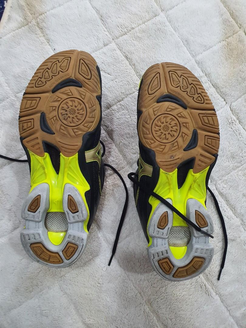Mizuno Wave Bolt 6
