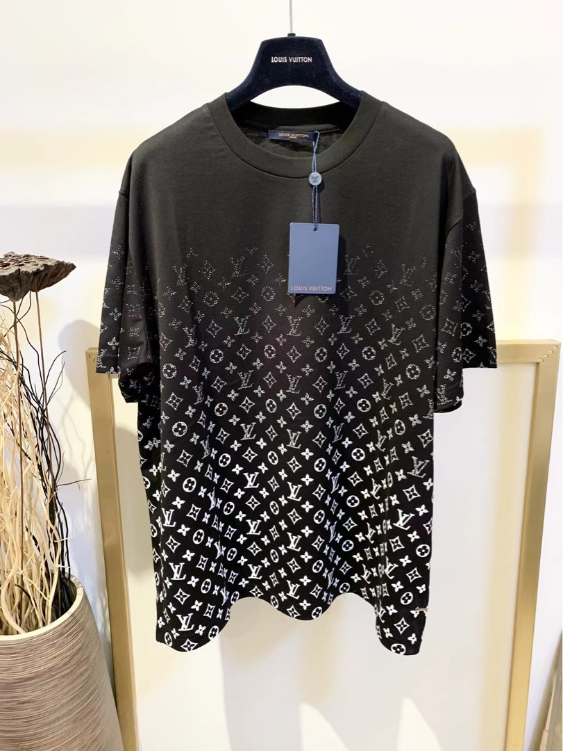 LV Monogram Gradient T-Shirt in Black, Luxury, Apparel on Carousell