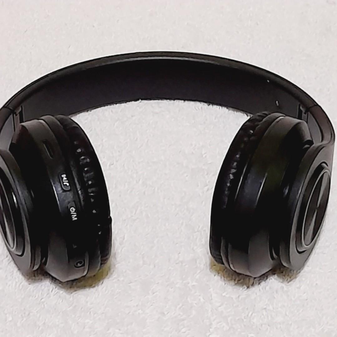 B39 Bluetooth Headphone (Category: Headphones & Headsets) located in Paranaque City. Submitted by audioaddict0517 (Listing ID 1182608443, Image 2). Description: Specifications: ✨Name: B39 ✨Usage: wireless headset, voice headset ✨Bluetooth version: V5.0 ✨Bluetooth mode supported: A2DP 1.2,AVRCP 1.0,HSP,HSF 1.5 ✨RF performance: receiver sensitivity:-84dBm; Transmitting power up to 4dBm ✨Signal to noise ratio (SNR):70Db; ✨Total harmonic distortion r