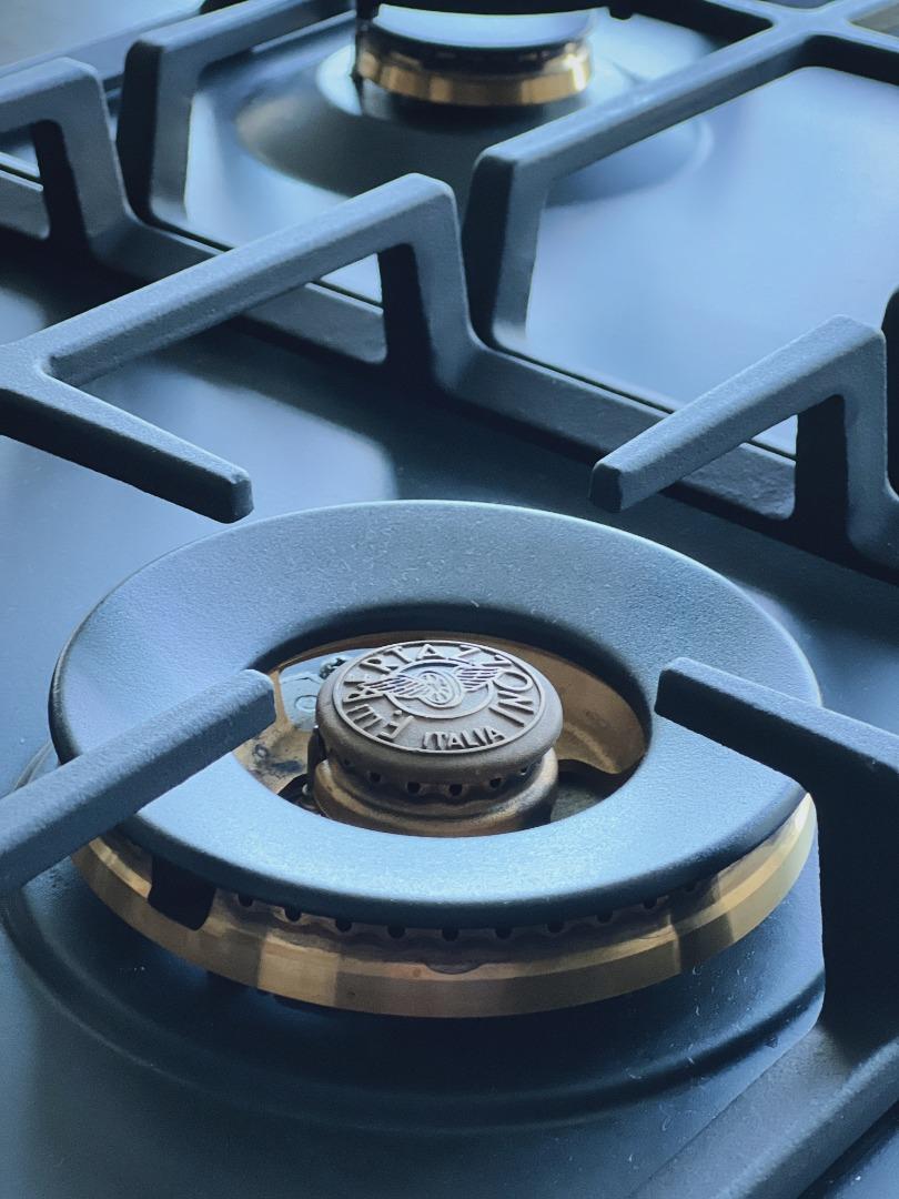 BERTAZZONI GAS HOB4 BURNERS P604LPRONE, TV & Home Appliances, Kitchen