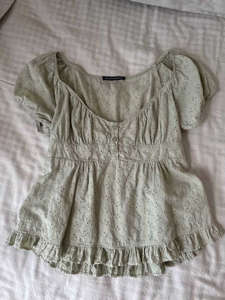 brandy melville blair top sage, Women's Fashion, Tops, Blouses on Carousell
