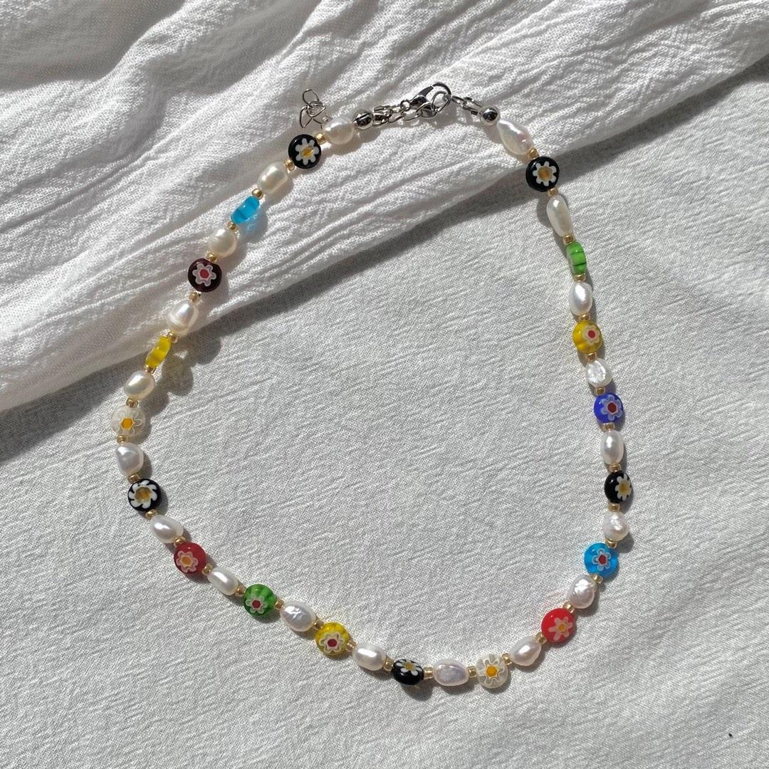 Indie outlet flower necklace