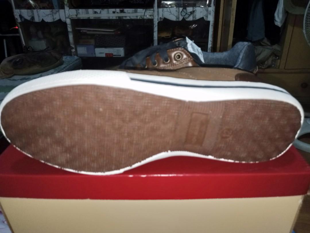 Dexter shoes, Men's Fashion, Footwear, Sneakers on Carousell