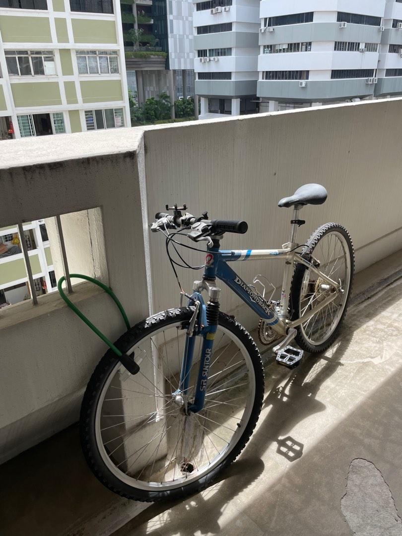 Diamondback Mountain Bike (includes mobile phone holder, bell, and