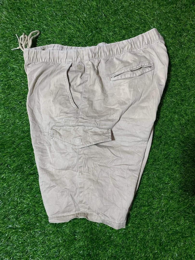 Element (Category: Shorts) located in Sariaya. Submitted by IvanYuri07 (Listing ID 1182609279, Image 3). Description: FOR SALE ELEMENT SHORT GOOD CONDITION NEED WASH / stain LARGE LEGIT PM ME.