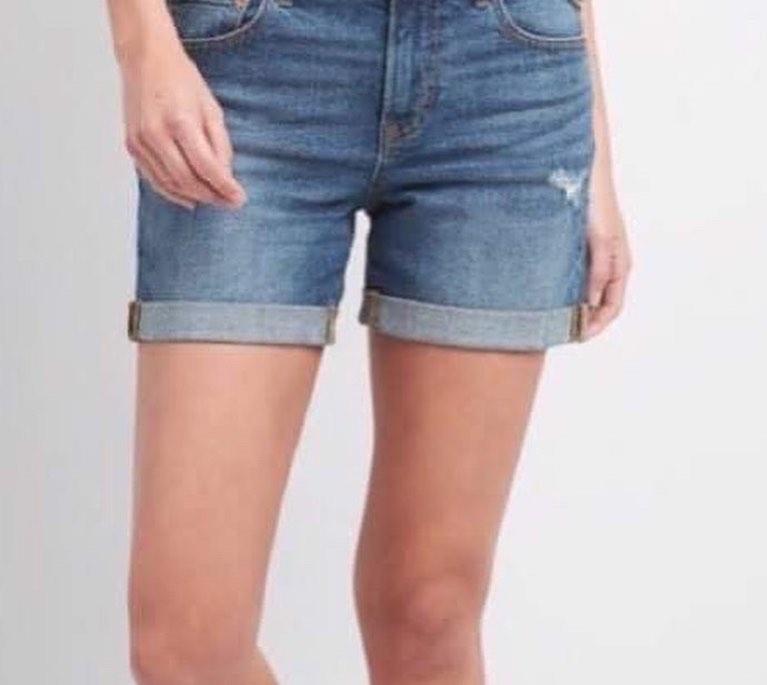 Excellent condition Gap oversized sexy boyfriend shorts 32 inch