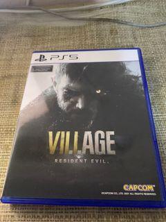 FOR SALE ONLY: LIKE NEW Resident Evil Village for PS5(unused codes)