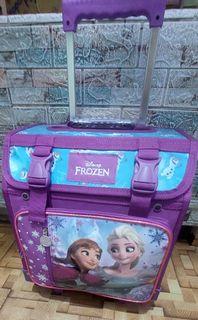 Frozen box type school bag