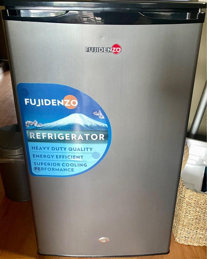 Fujidenzo 3.5 cu ft Upright Freezer, TV & Home Appliances, Kitchen