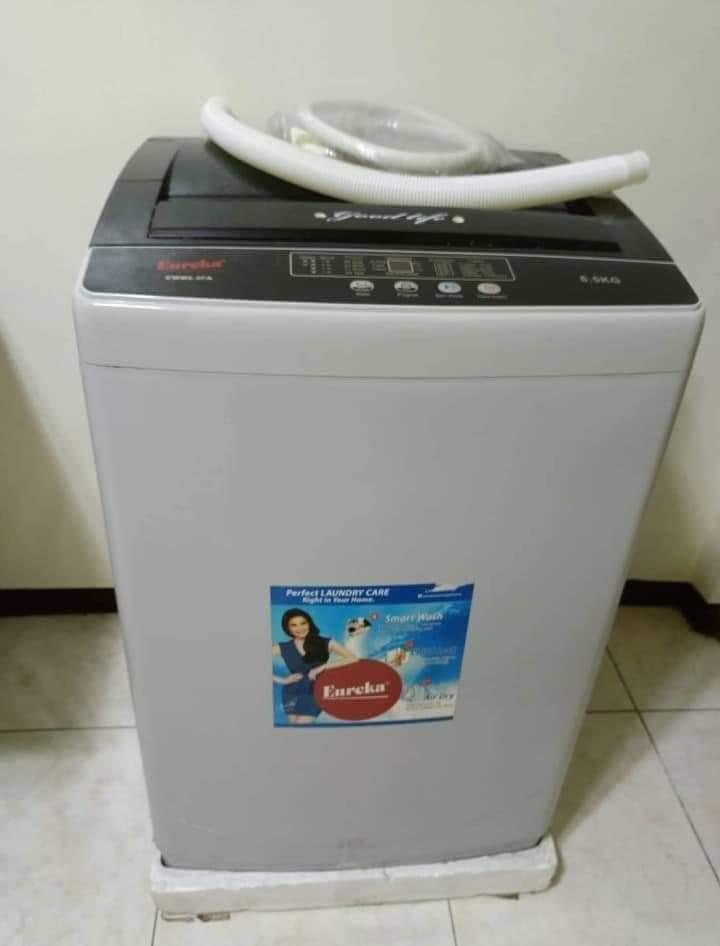 Fully automatic eureka washing machine (Category: Washing Machines and Dryers) located in Quezon City. Submitted by mjrideontoys (Listing ID 1182666390, Image 2). Description: Eureka 6.5kgs fully automatic washing machine Brandnew mall pull out Brandnew with dents 8k.