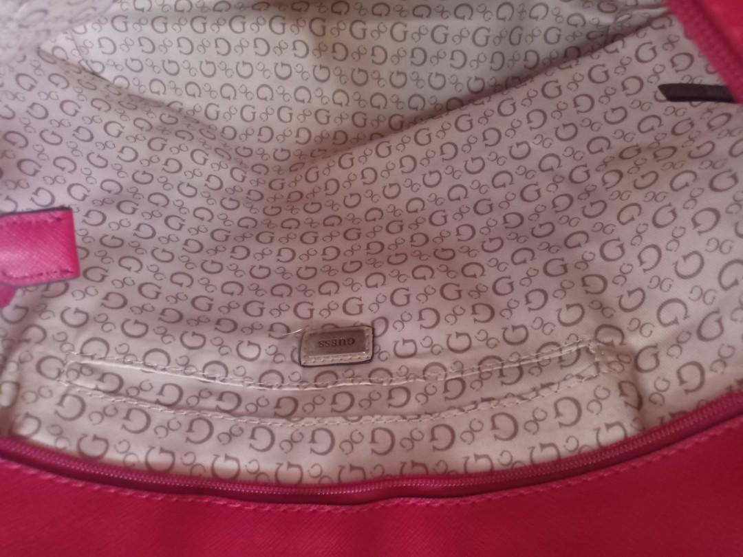 GUESS Shoulder Bag, Women's Fashion, Bags & Wallets, Shoulder Bags on