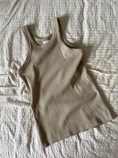 (Category: ) located in . Submitted by secondhandbrandedclothes (Listing ID 1182606996, Image 1). Description: .