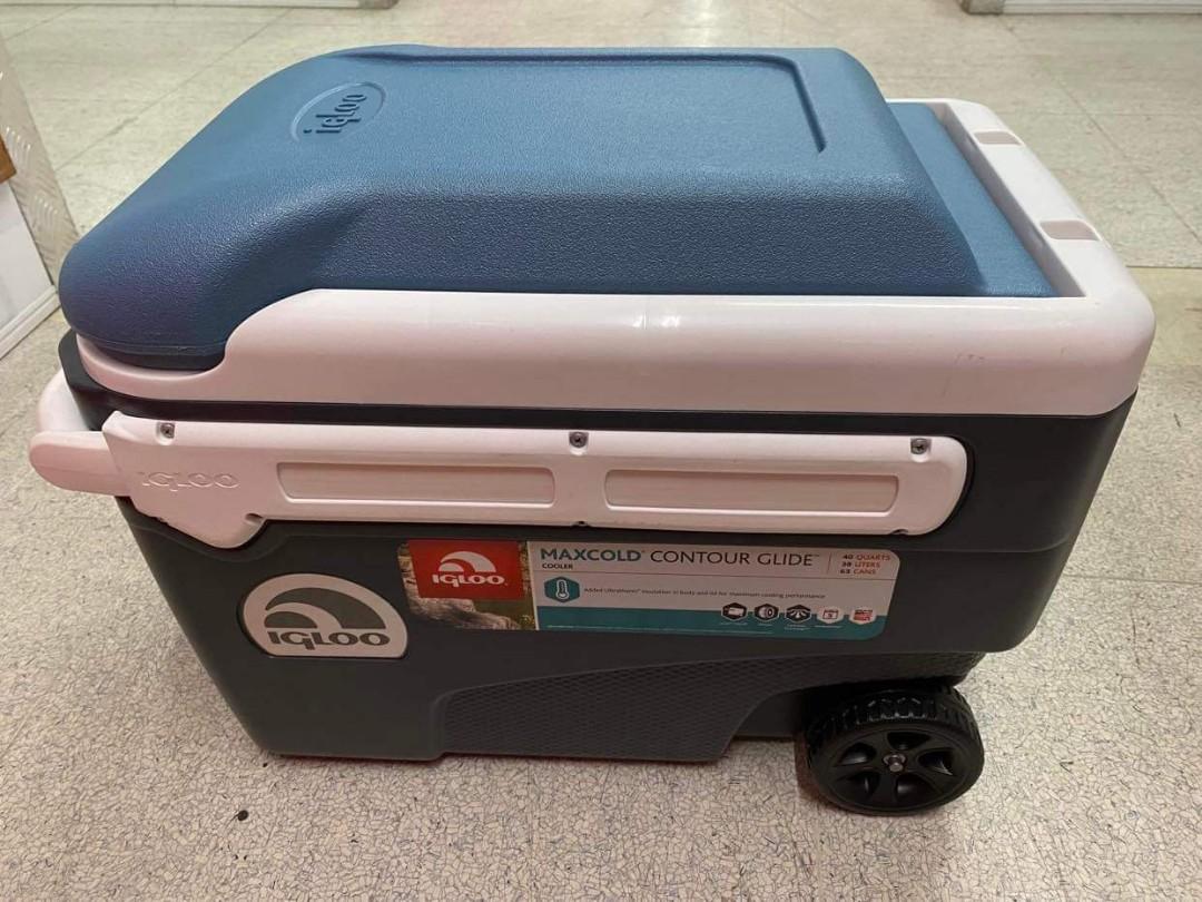ICE BOX with wheels, Sports Equipment, Other Sports Equipment and