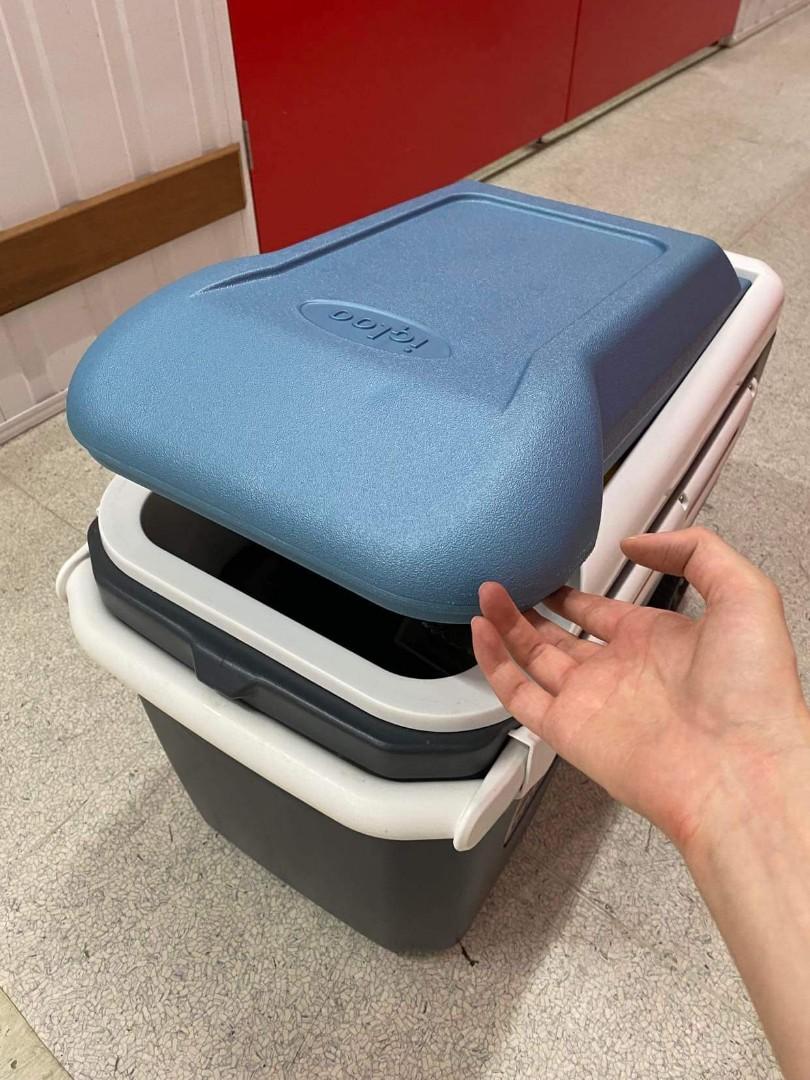 ICE BOX with wheels, Sports Equipment, Other Sports Equipment and