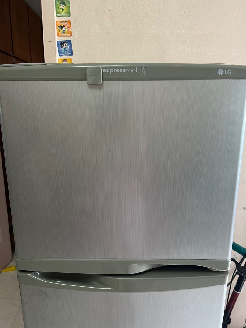 LG fridge expresscool, TV & Home Appliances, Kitchen Appliances