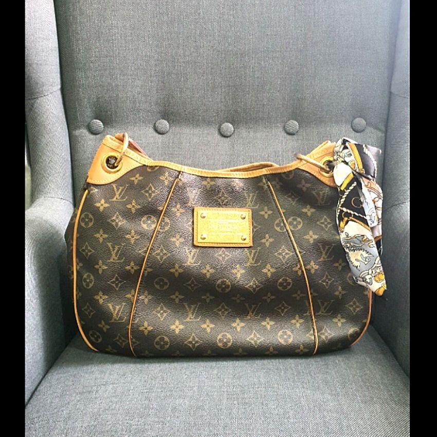 LV Galleria Shoulder Bag, Luxury, Bags & Wallets on Carousell