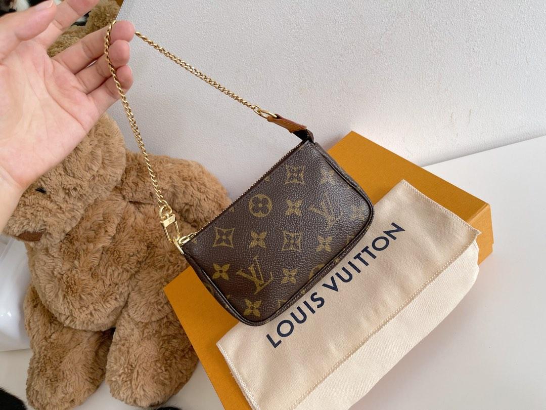 LV Louis Vuitton Multi Pochette Accessories Black/Cream Monogram (Cash  S$3,000)