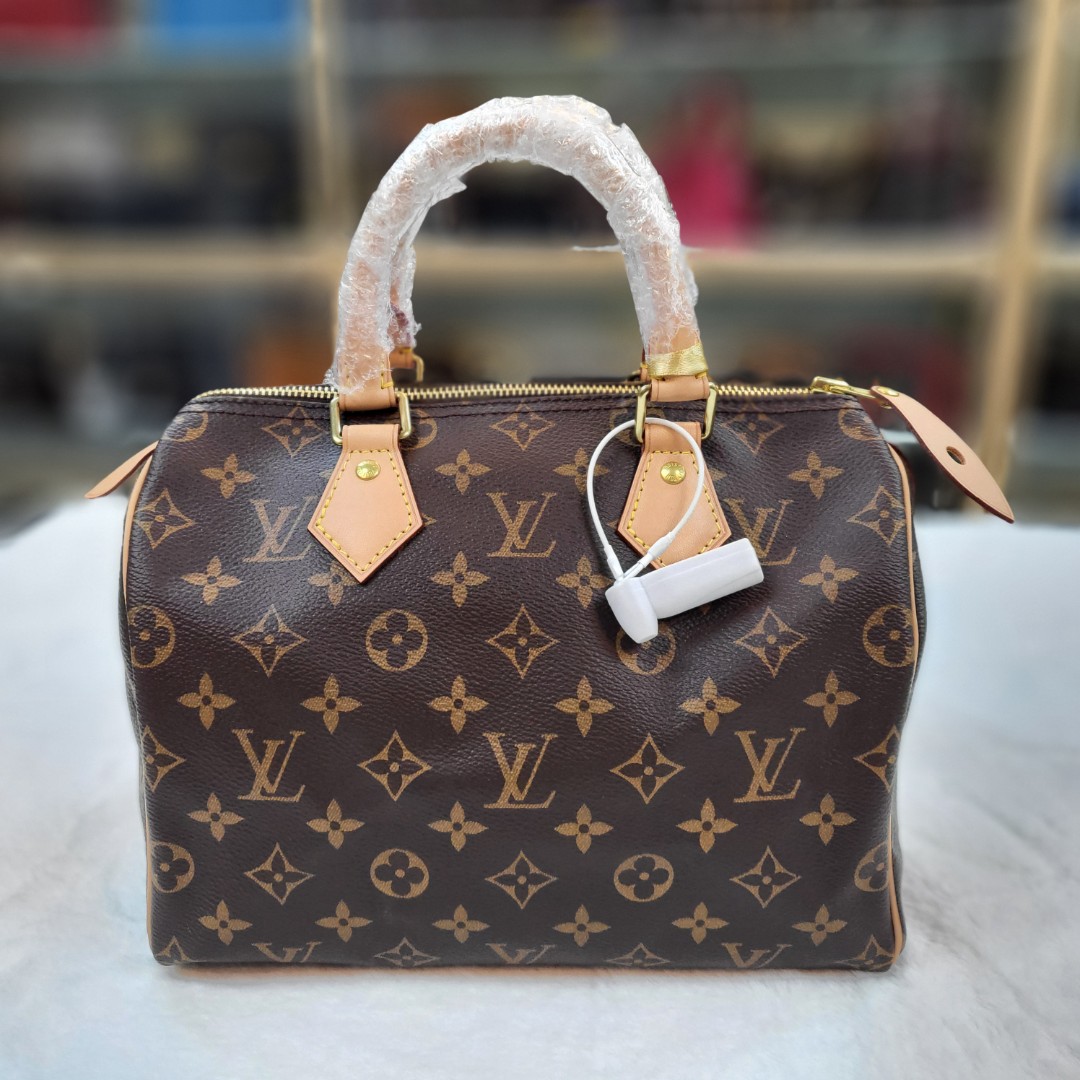 LV SPEEDY DAMIER (SIZE 25), Luxury, Bags & Wallets on Carousell