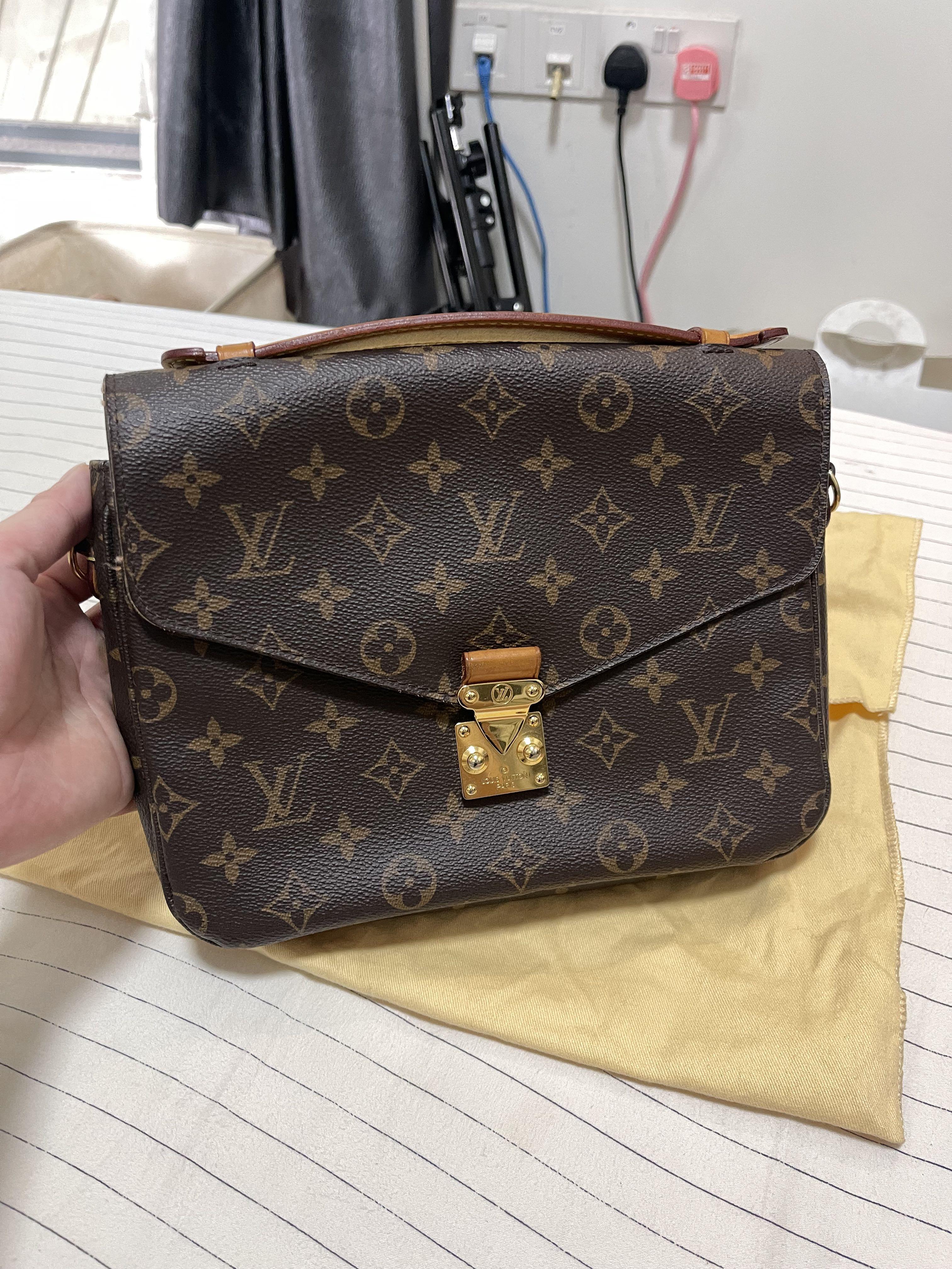 Louis vuitton cross bag 2025