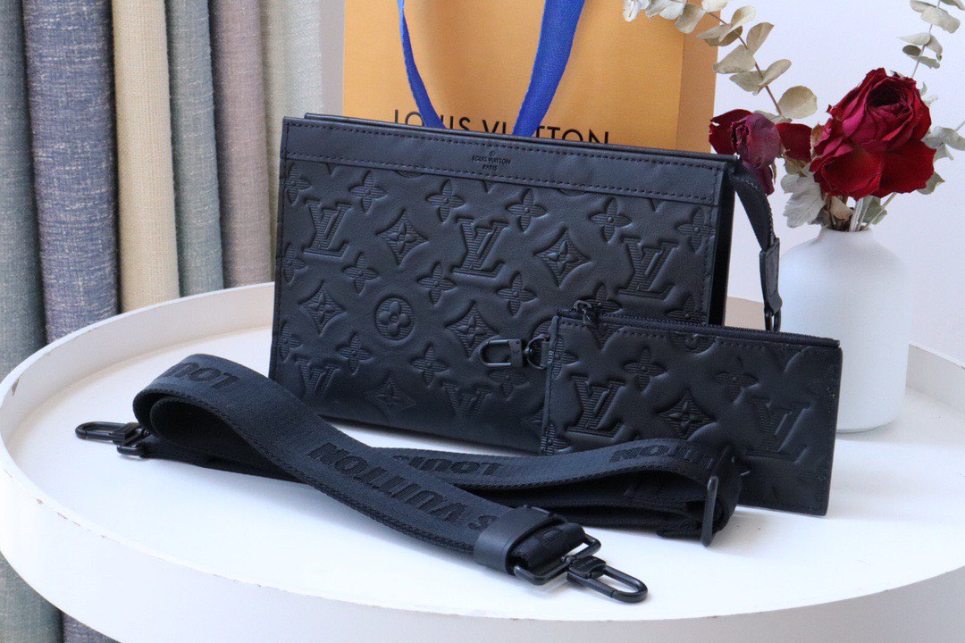 Louis Vuitton Gaston Wearable Wallet Monogram Eclipse Reverse Monogram Eclipse