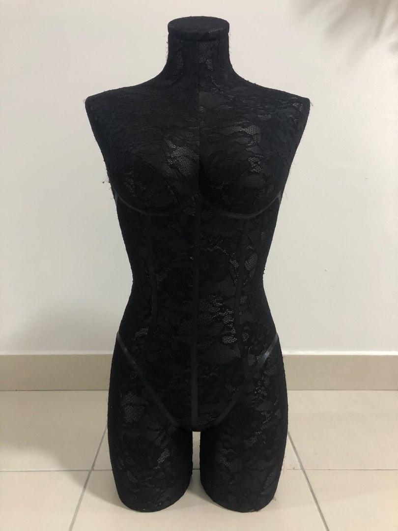 Mannequin/form (Victoria’s Secret 100 original mannequin made from