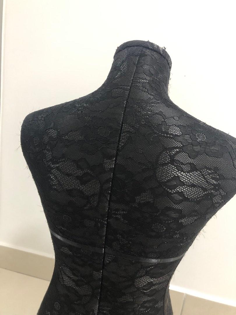Mannequin/form (Victoria’s Secret 100 original mannequin made from