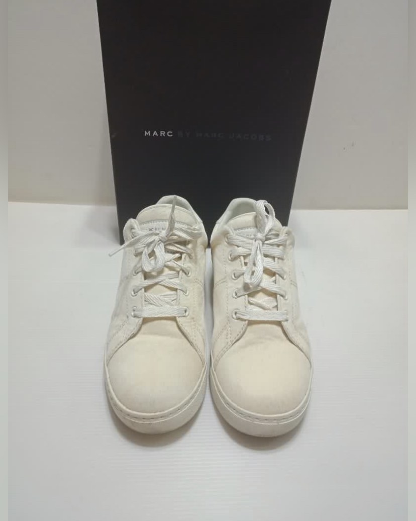 MARC JACOBS Sneakers Luxury Sneakers Footwear on Carousell