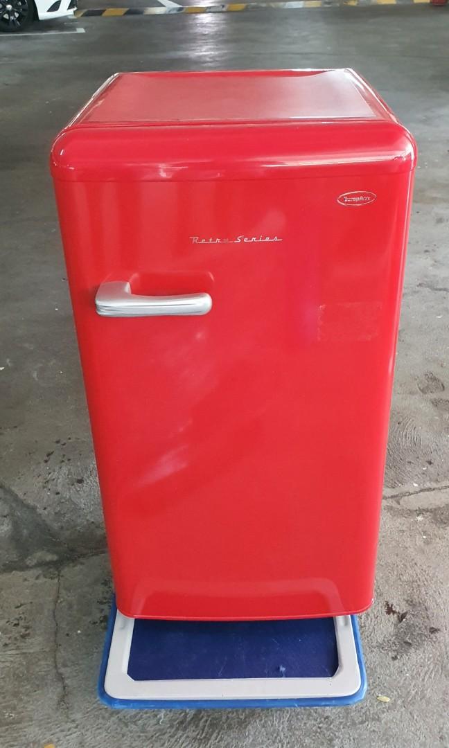 Mini Fridge (Red) Cute, TV & Home Appliances, Kitchen Appliances