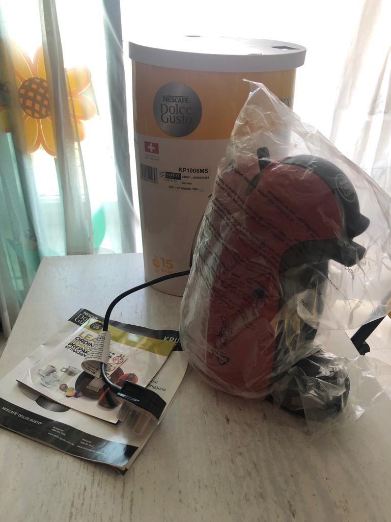 Nescafé dolce gusto coffee maker, TV & Home Appliances, Kitchen