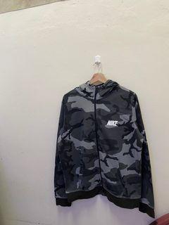 NIKE CAMO
