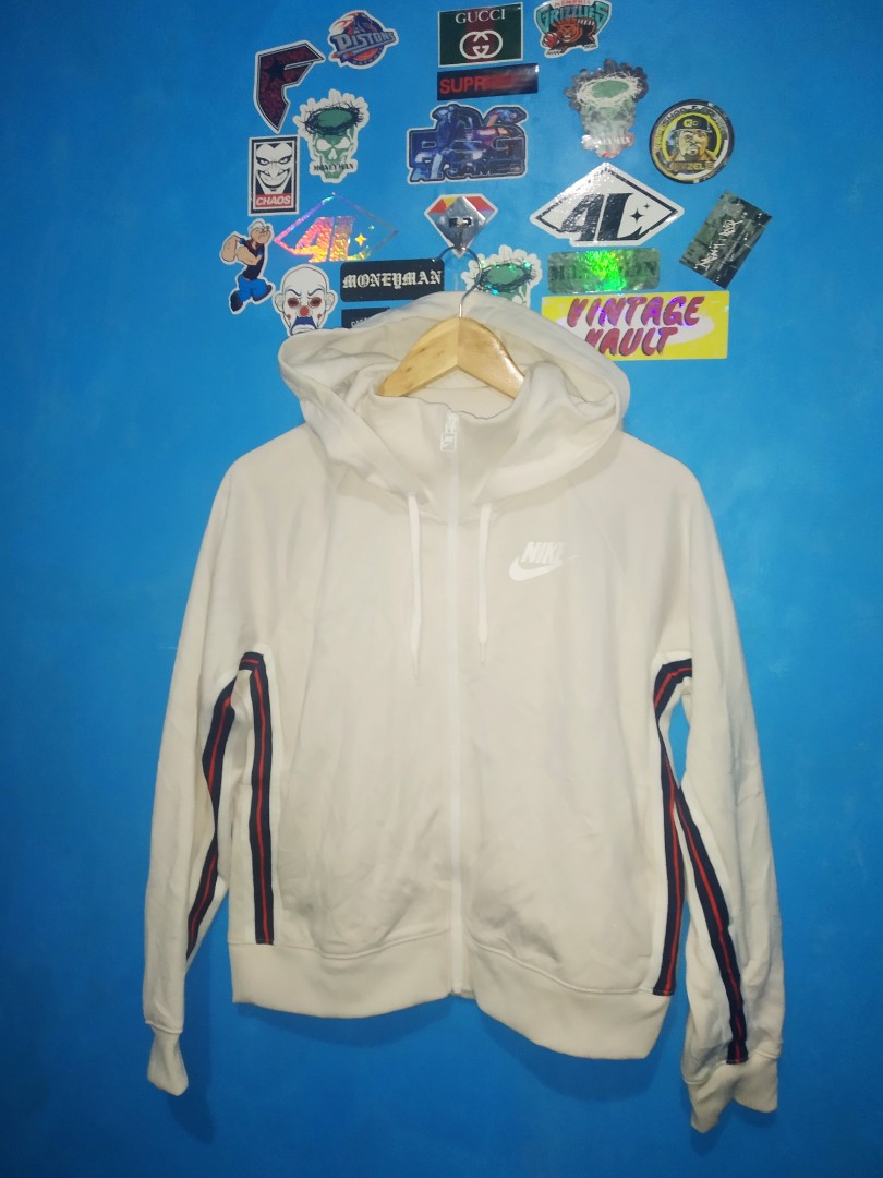 nike outlet jacket