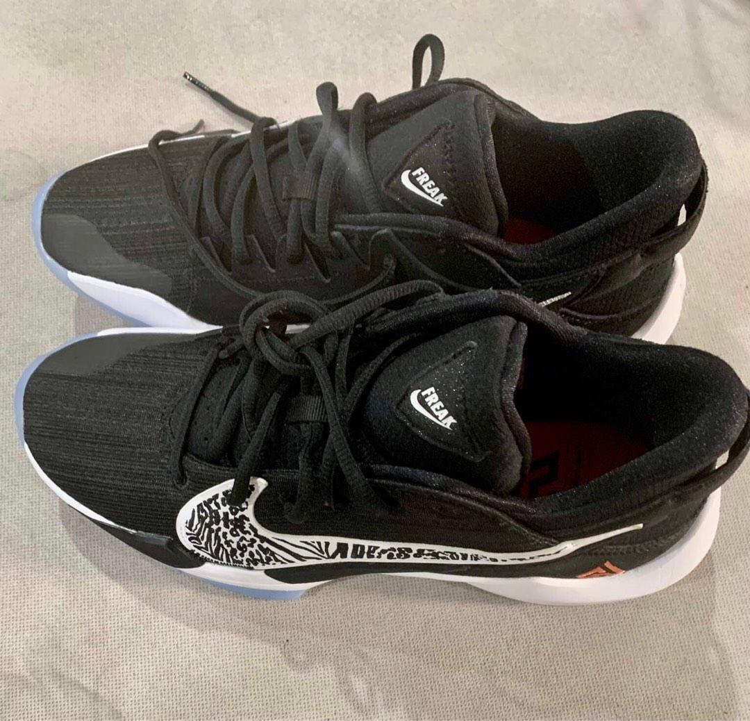 Nike Zoom Freak 2 (black & white colorway), Men's Fashion, Footwear ...