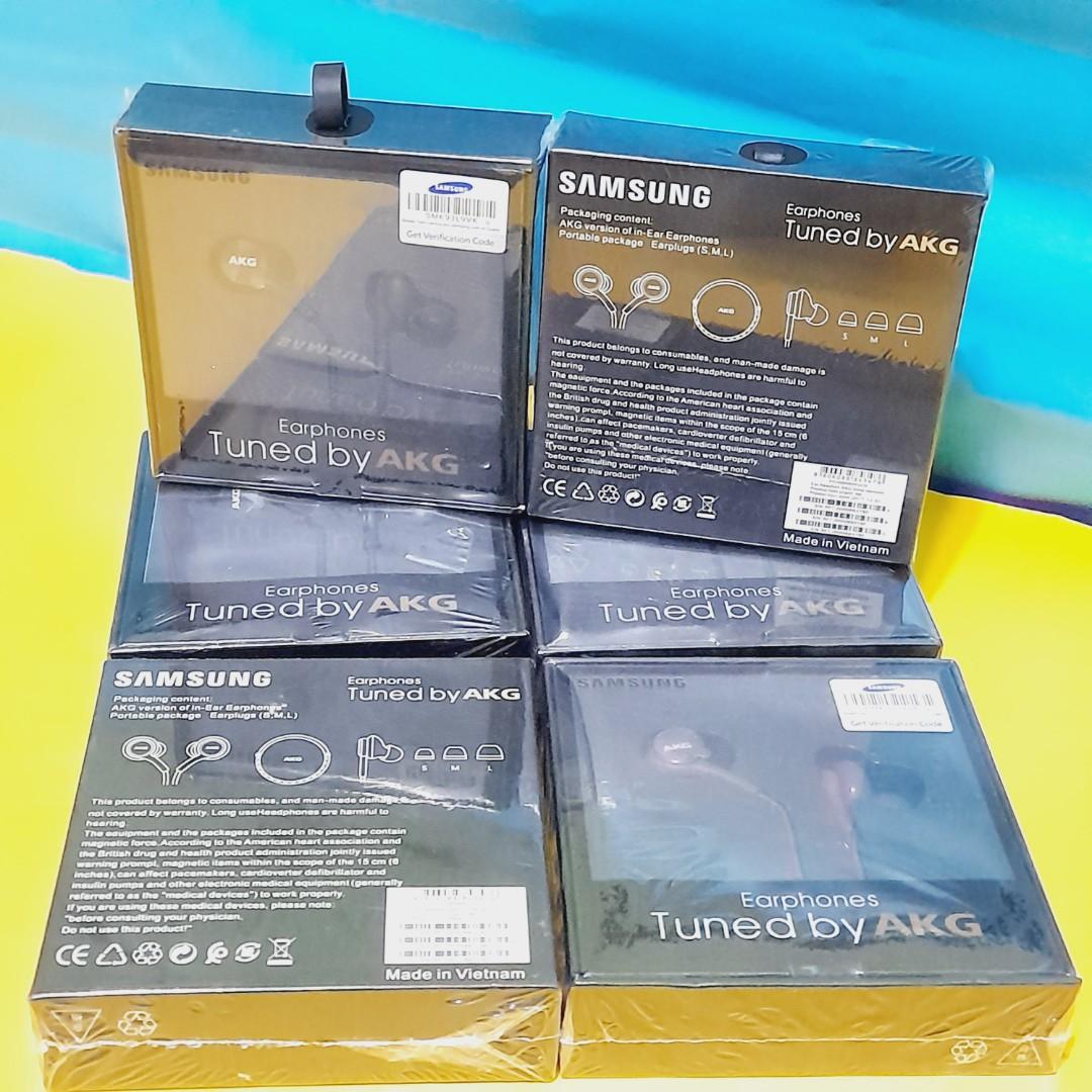 Original Samsung Earphones (Category: Earphones) located in Paranaque City. Submitted by audioaddict0517 (Listing ID 1182609826, Image 2). Description: .