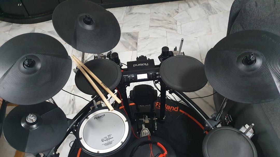 Roland TD4 electronic drum kit , Hobbies & Toys, Music & Media, Musical Instruments on Carousell