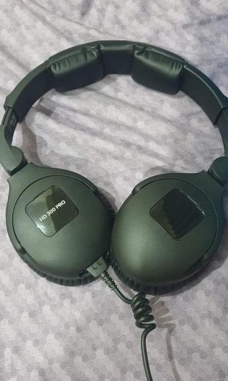 Hd 300 pro clearance frequency response