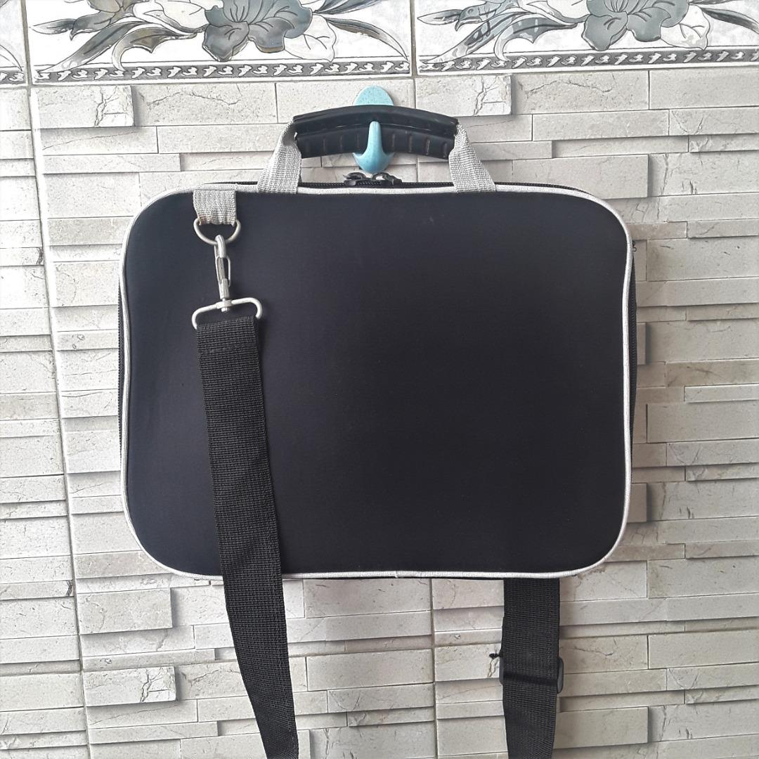 TAS LAPTOP TABLET 10 INCH ULTIMATE SOFT SQUARE STITCHES