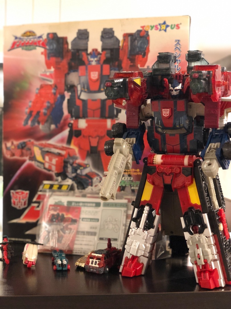 Transformers Japanese Toys 'R' Us exclusive Magna Convoy DX Set